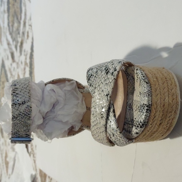 Chinese Laundry Snake Skin platform Sandals - Picture 2 of 9